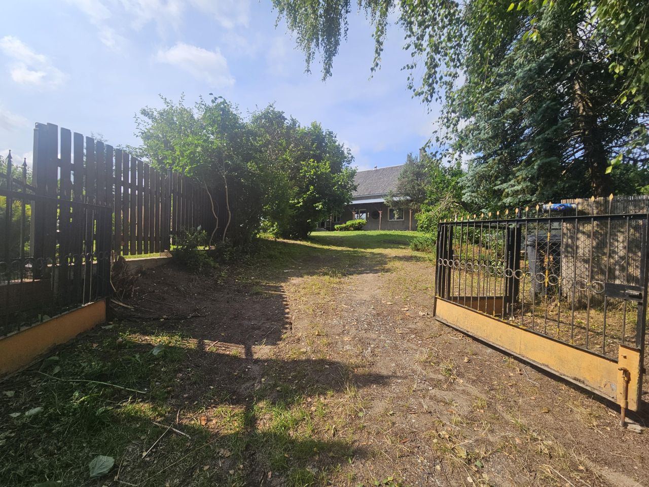dom wolnostojący, 5 pokoi Leleszki. Zdjęcie 14