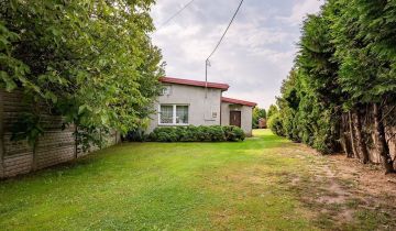 dom wolnostojący, 3 pokoje Brzeziny