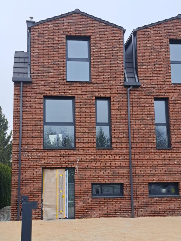 dom szeregowy, 5 pokoi Poznań Jeżyce. Zdjęcie 2