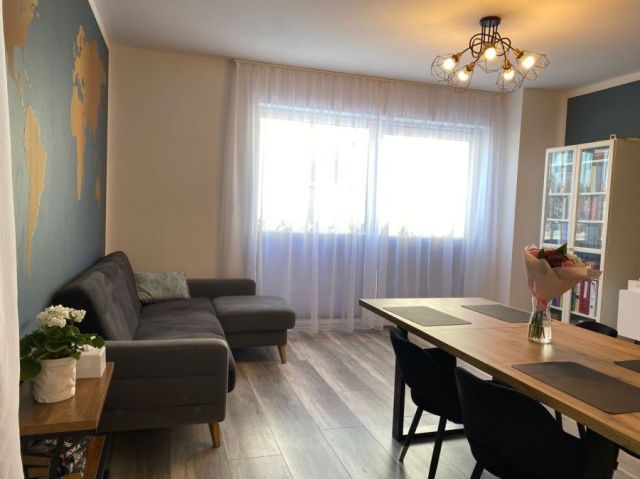 Mieszkanie 3-pokojowe Rumia, ul. Sosnowa. Zdjęcie 1