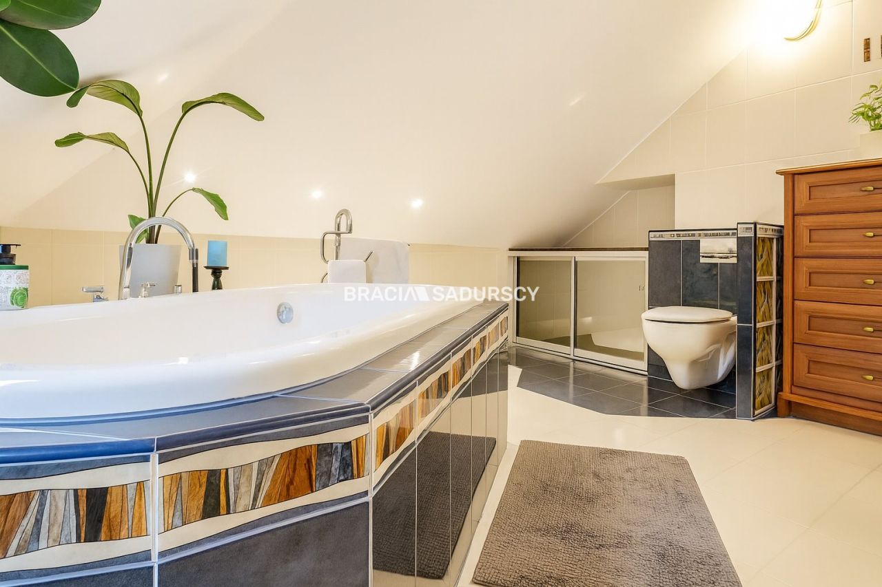 dom wolnostojący, 5 pokoi Rzeszotary, ul. Brzeziny. Zdjęcie 7