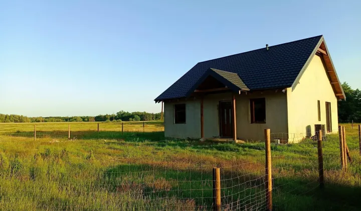 dom wolnostojący, 4 pokoje Żydowo, ul. Polna