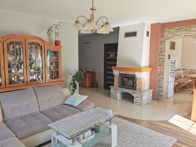 dom wolnostojący, 8 pokoi Witaszyce, ul. Szkolna. Zdjęcie 7