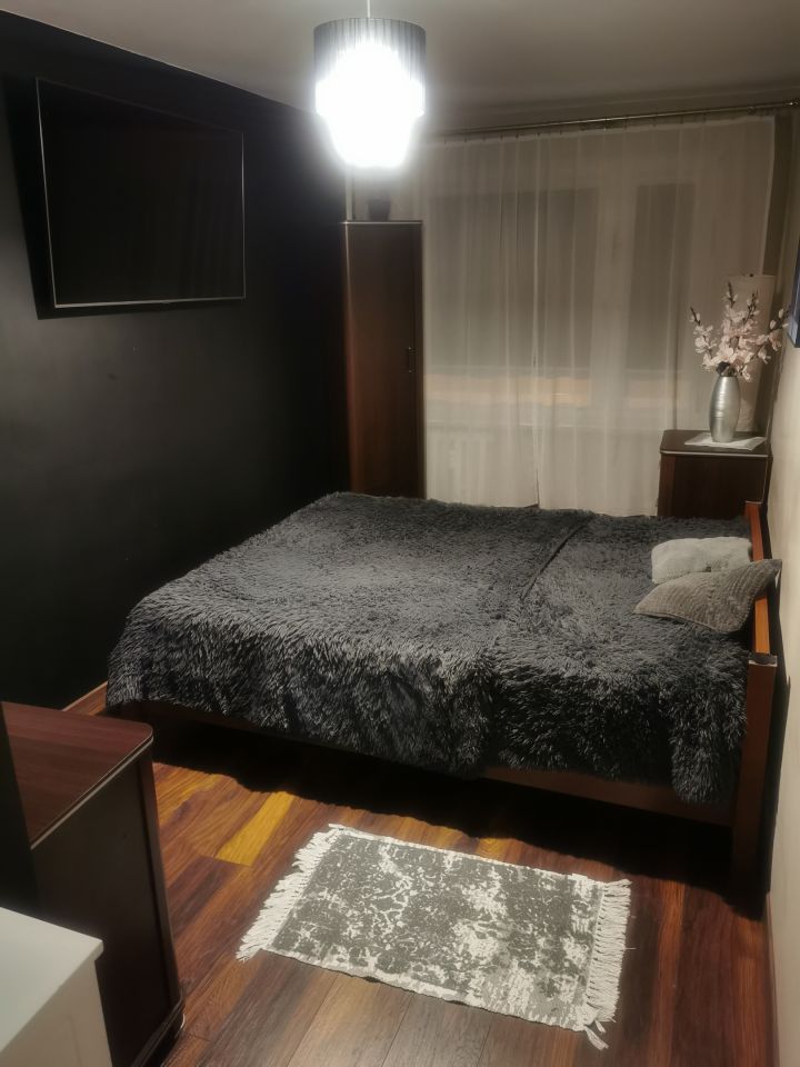 Mieszkanie 3-pokojowe Włoszczowa Miasto, ul. Wiśniowa. Zdjęcie 2