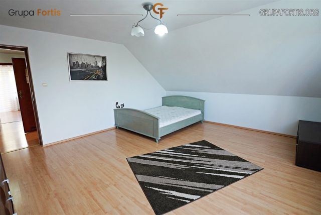 dom wolnostojący, 7 pokoi Pamięcice. Zdjęcie 11