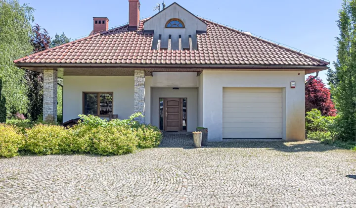 dom wolnostojący, 6 pokoi Zakościele