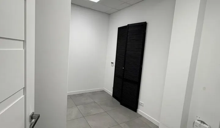 Lokal Zielonka, ul. Orzechowa