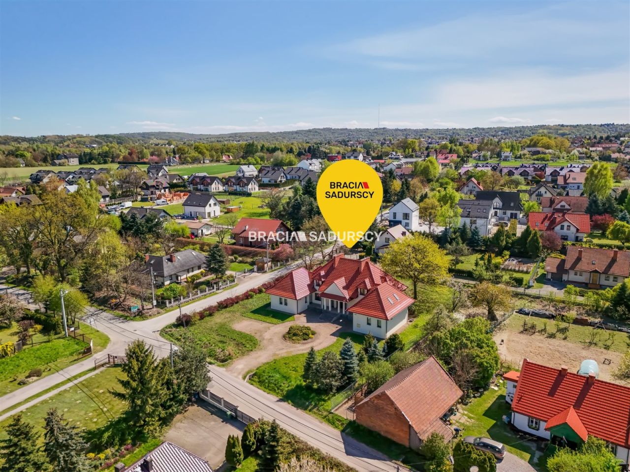 dom wolnostojący, 10 pokoi Czarnochowice. Zdjęcie 3