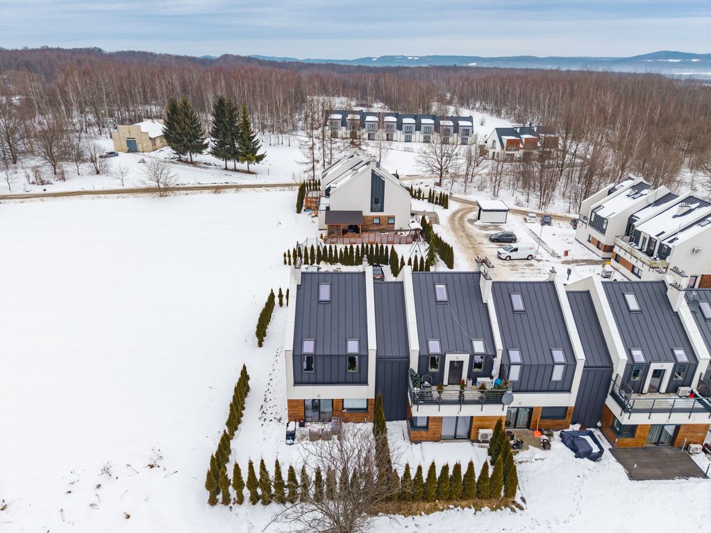 Mieszkanie 3-pokojowe Potok. Zdjęcie 3