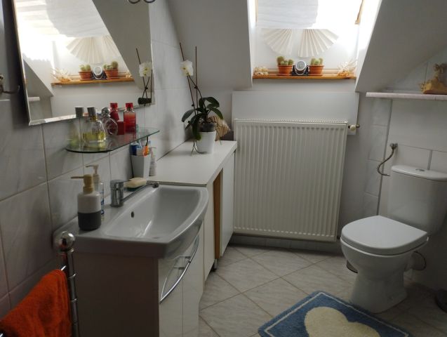 dom wolnostojący, 4 pokoje Oleśnik. Zdjęcie 18