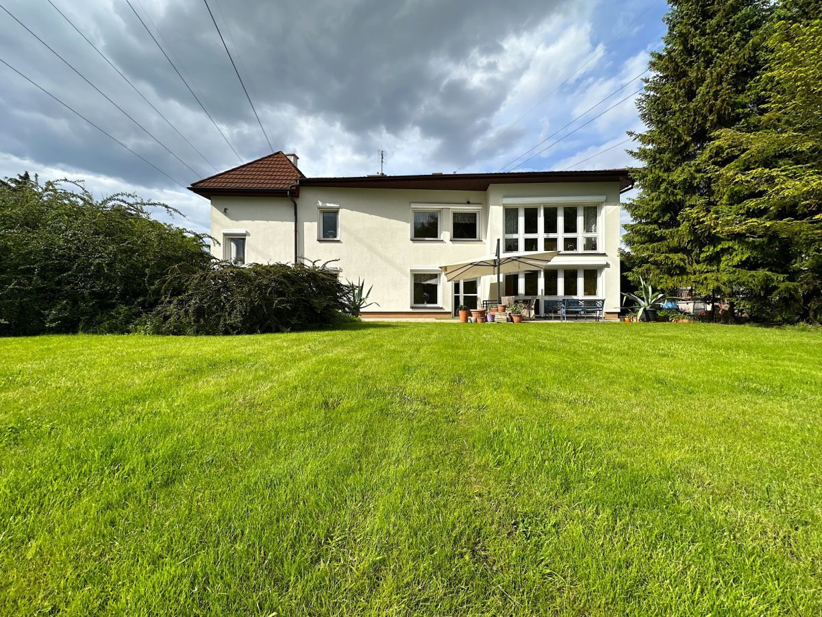 dom wolnostojący, 8 pokoi Michałowice, ul. Ogrodowa