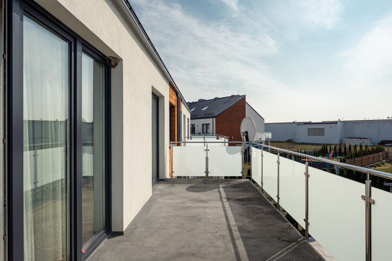 Mieszkanie 5-pokojowe Kosakowo. Zdjęcie 4