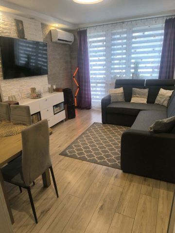 Mieszkanie 3-pokojowe Jarocin, ul. Kasztanowa. Zdjęcie 1