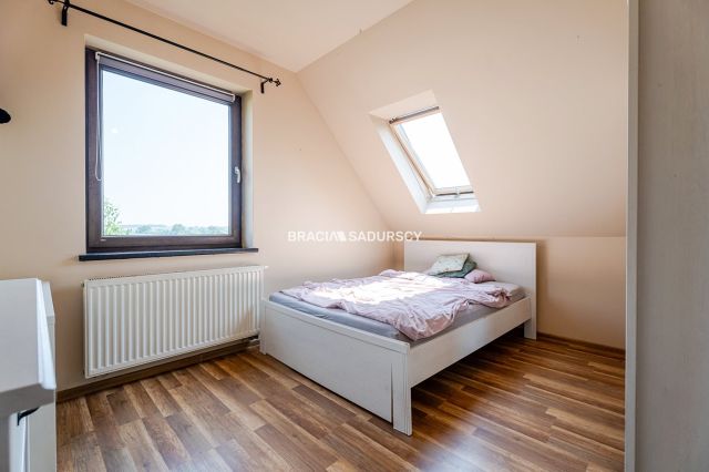 dom wolnostojący, 5 pokoi Polanowice. Zdjęcie 13