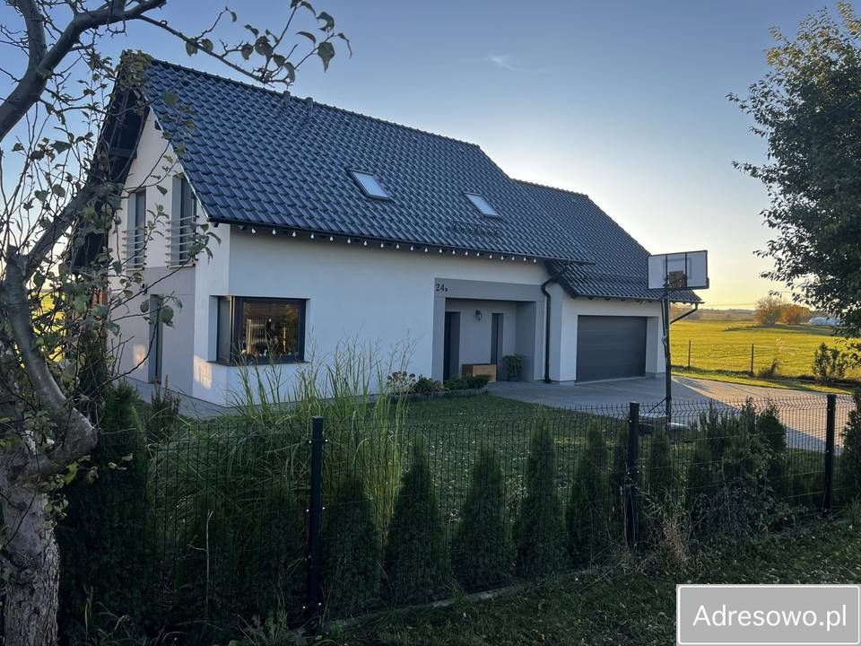 dom wolnostojący, 5 pokoi Gacnik. Zdjęcie 1