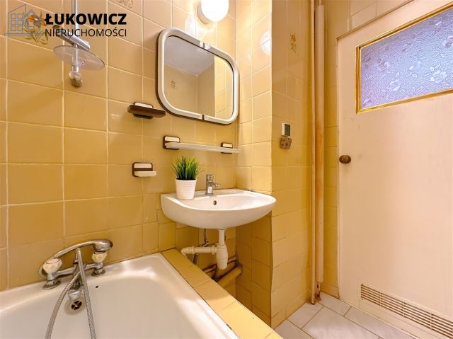 Mieszkanie 3-pokojowe Bielsko-Biała Osiedle Karpackie. Zdjęcie 15