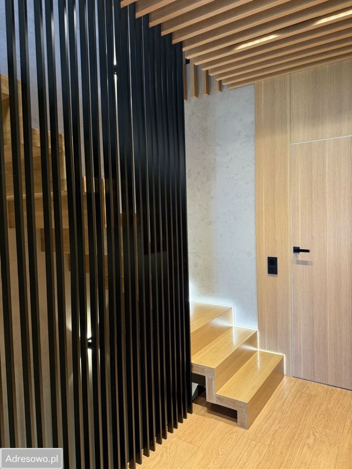 Mieszkanie 4-pokojowe Śledziejowice. Zdjęcie 5