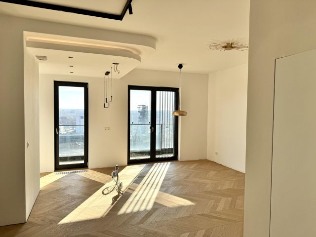 Mieszkanie 4-pokojowe Katowice Bogucice, ul. Henryka Mikołaja Góreckiego. Zdjęcie 2