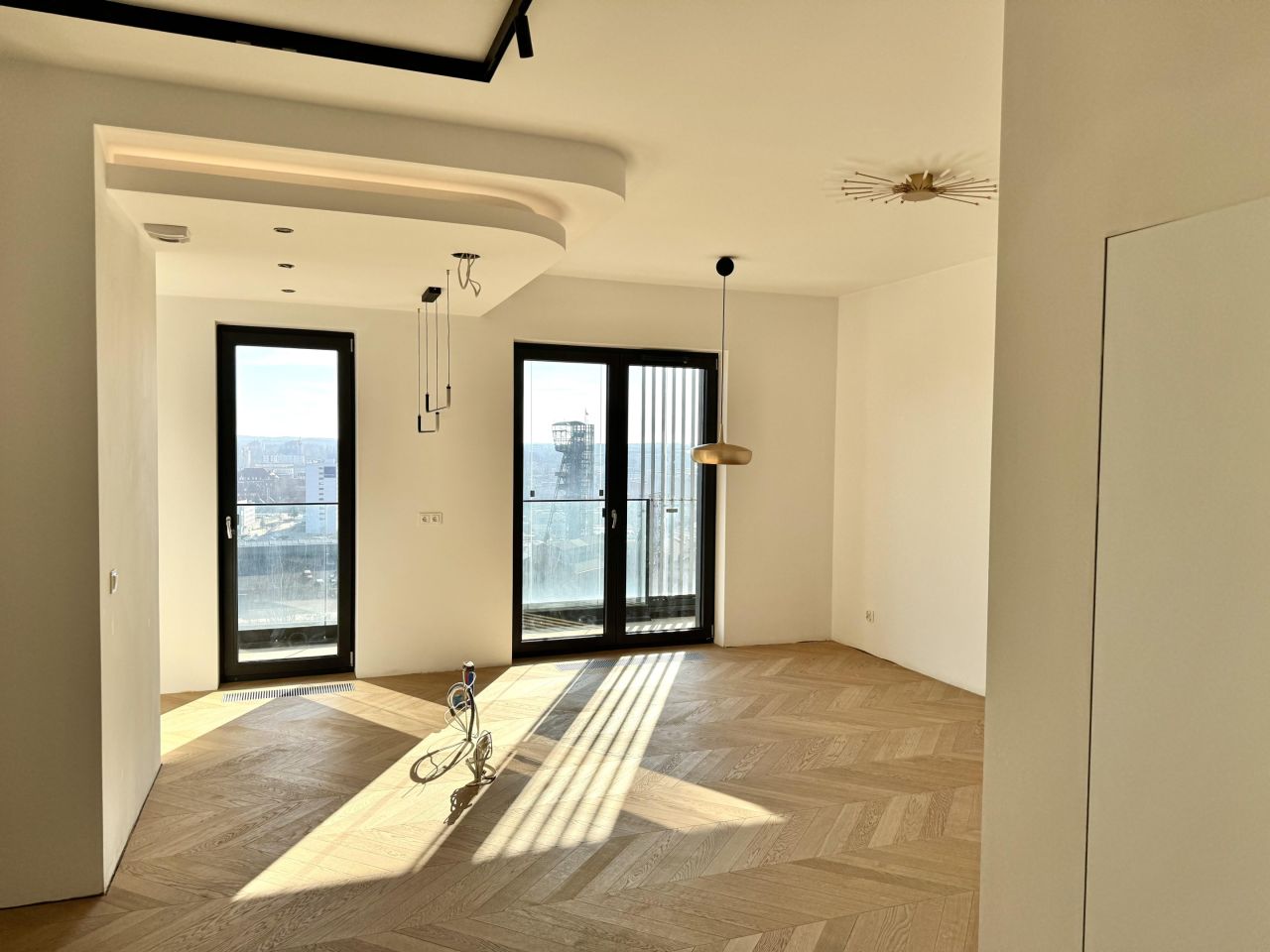 Mieszkanie 4-pokojowe Katowice Bogucice, ul. Henryka Mikołaja Góreckiego. Zdjęcie 2