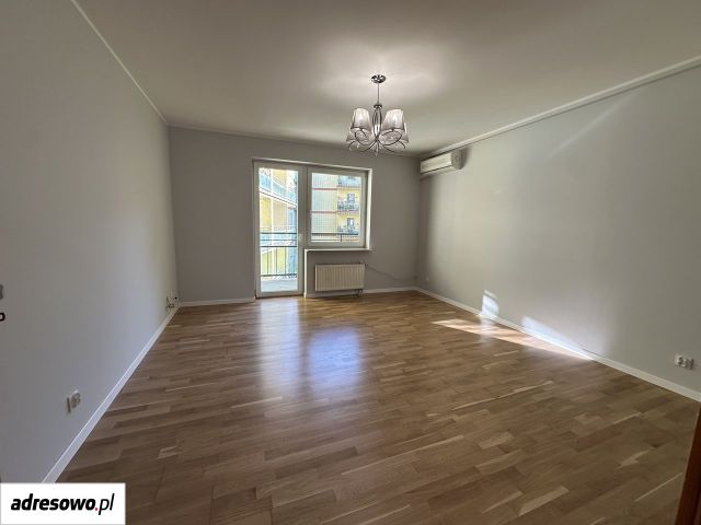 Mieszkanie 3-pokojowe Warszawa Kabaty, al. Komisji Edukacji Narodowej. Zdjęcie 1