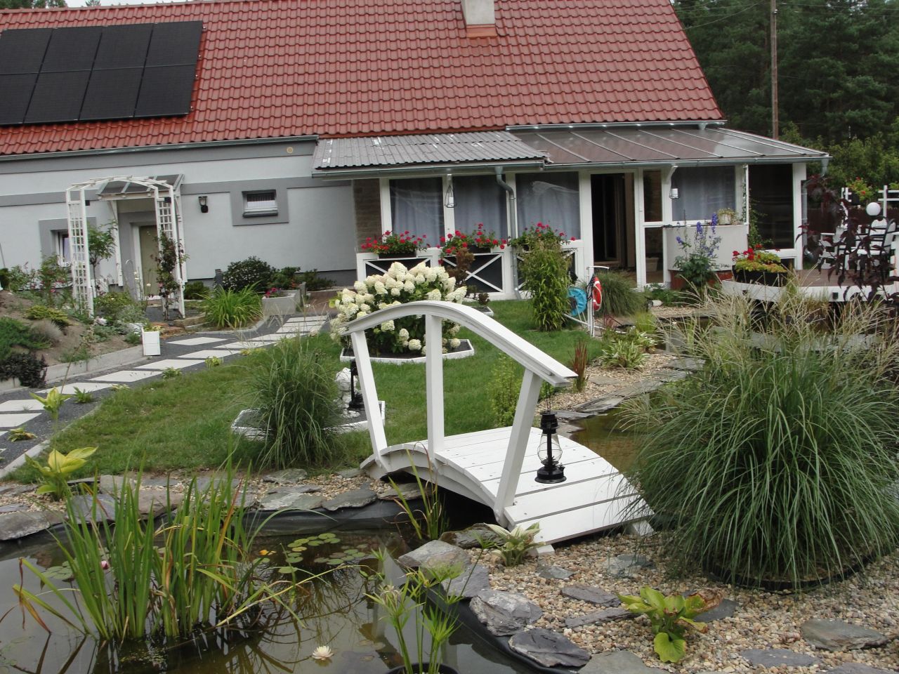 dom wolnostojący, 4 pokoje Tarchalice Wodnica. Zdjęcie 2