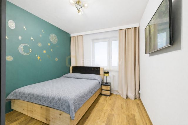 Mieszkanie 4-pokojowe Ząbki, ul. Różana. Zdjęcie 1