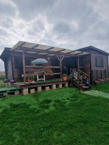 dom wolnostojący, 2 pokoje Mostki, os. Osiedle Słoneczne. Zdjęcie 1