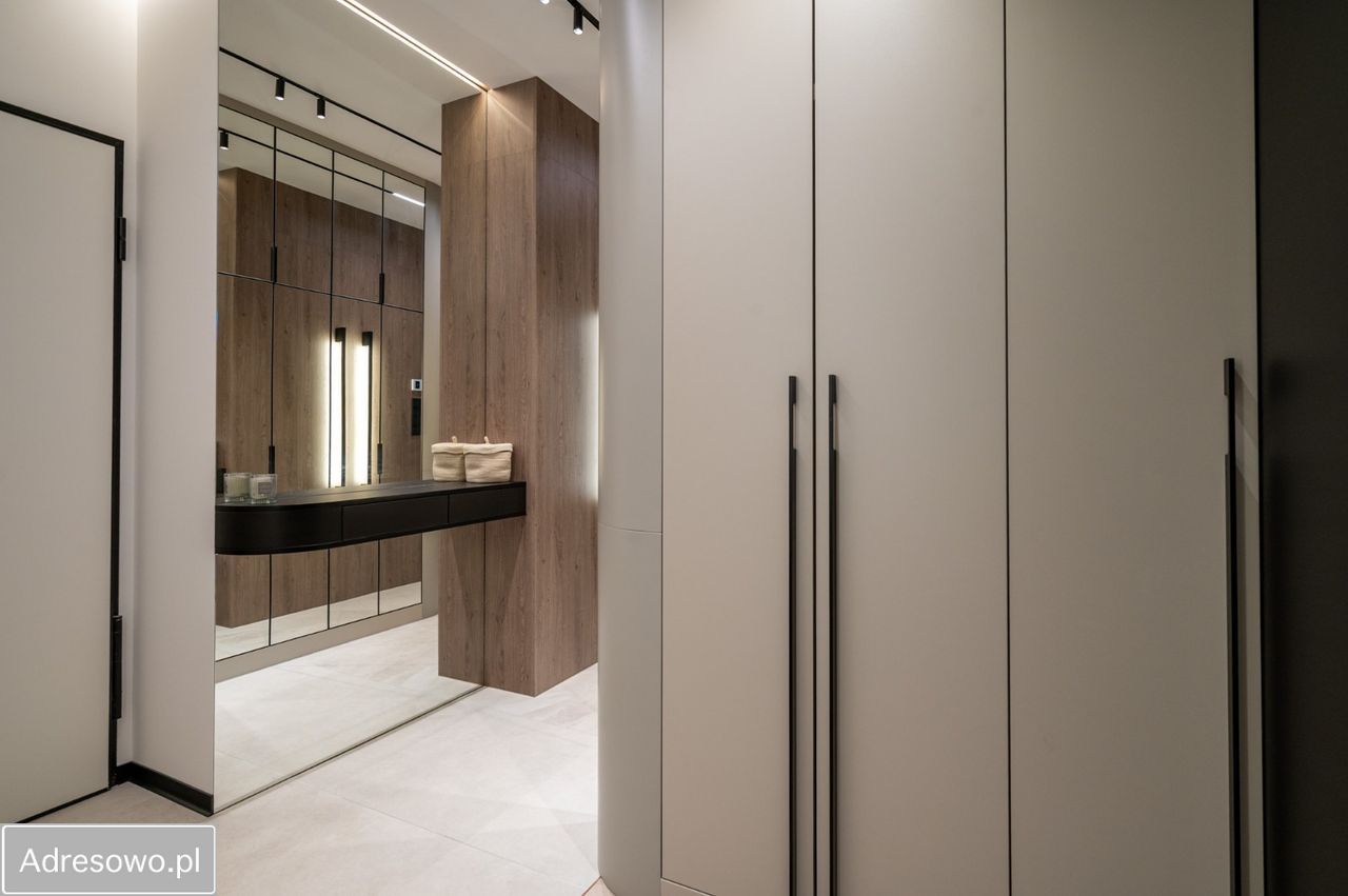 Mieszkanie 4-pokojowe Katowice Śródmieście. Zdjęcie 5