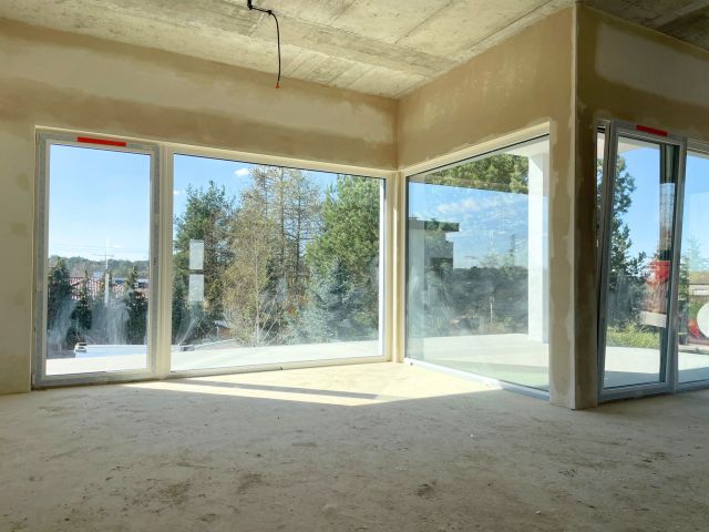 Mieszkanie 3-pokojowe Magdalenka. Zdjęcie 1