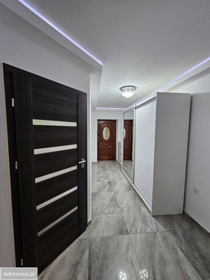 dom wolnostojący, 5 pokoi Zarajec. Zdjęcie 10