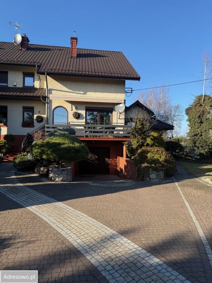 bliźniak, 10 pokoi Biejkowska Wola. Zdjęcie 4