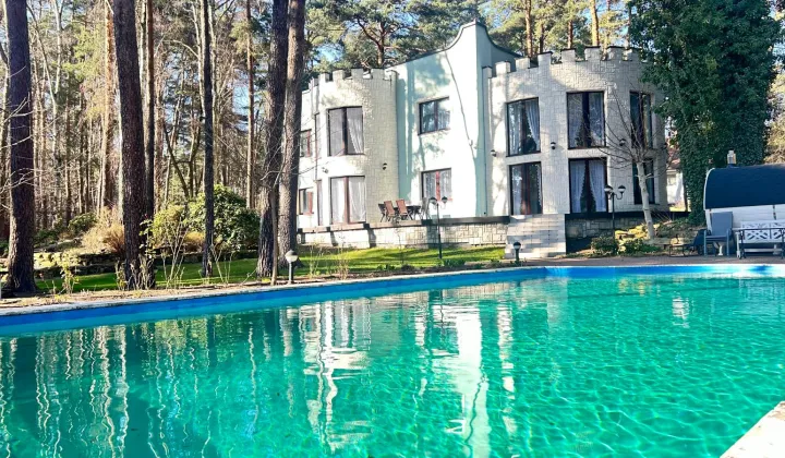 dom wolnostojący, 8 pokoi Magdalenka, ul. Kwiatowa