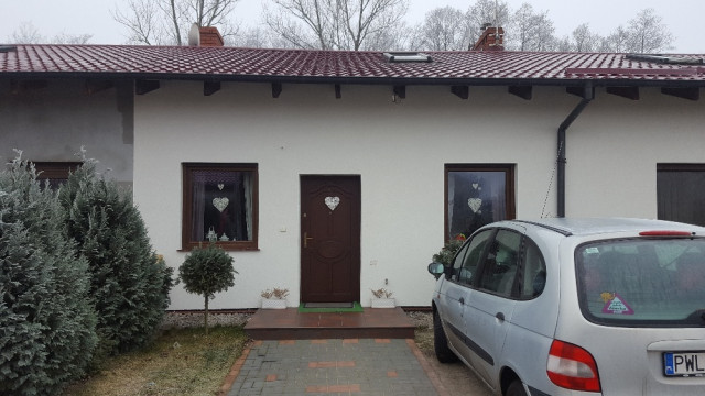 Mieszkanie 3-pokojowe Berzyna. Zdjęcie 1