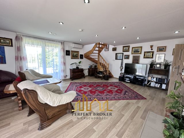 dom wolnostojący, 5 pokoi Łuszczów Drugi. Zdjęcie 5