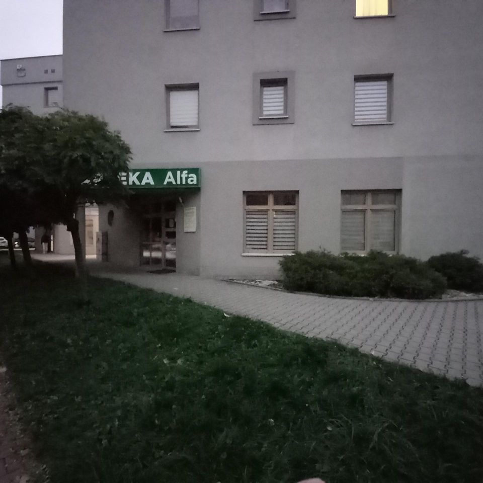 Nieruchomość komercyjna do wynajęcia bez pośredników          
          
            ul. Chęcińska 16A          
          
            Kielce Centrum