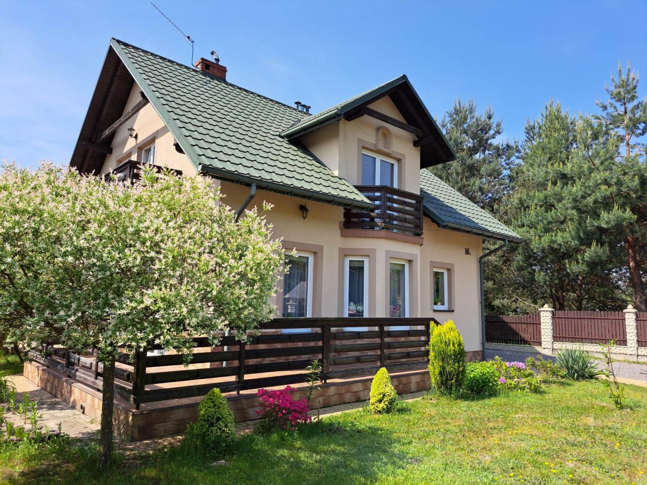 dom wolnostojący, 5 pokoi Łążek