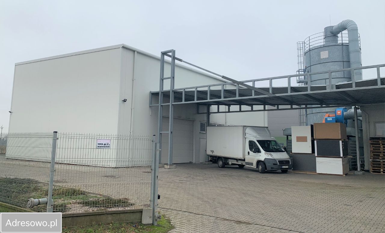 Hala/magazyn Piotrkówek Mały. Zdjęcie 4