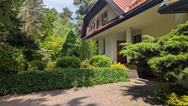 dom wolnostojący, 6 pokoi Piaseczno Zalesie Dolne. Zdjęcie 3