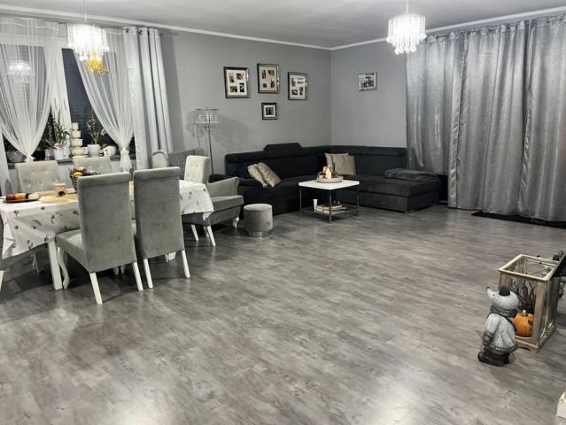 dom wolnostojący Łochowice. Zdjęcie 1