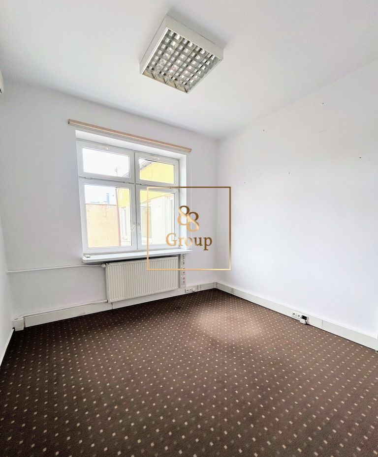 Biuro Warszawa Praga-Południe, ul. Niekłańska. Zdjęcie 1