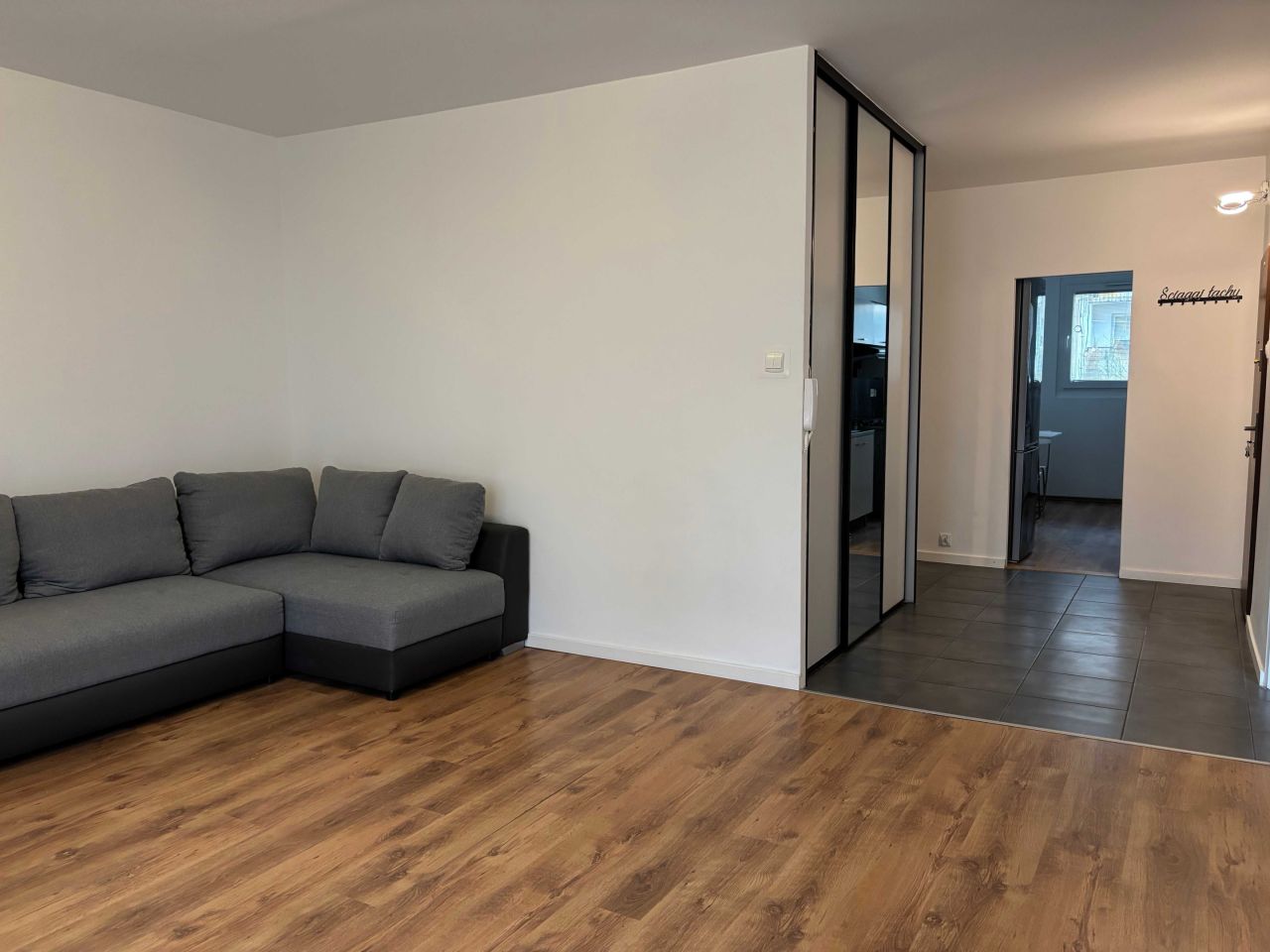 Mieszkanie 3-pokojowe Gdynia Karwiny, ul. Kornela Makuszyńskiego. Zdjęcie 3