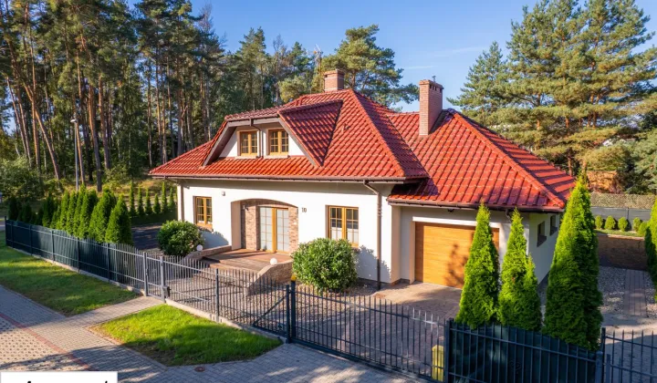 dom wolnostojący, 4 pokoje Dobra