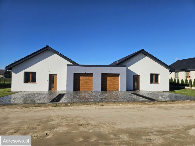 bliźniak, 4 pokoje Kochanowo, ul. Poziomkowa. Zdjęcie 1