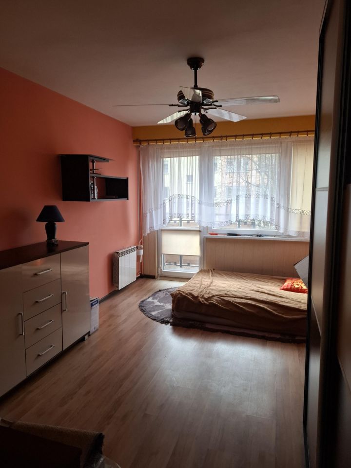 Mieszkanie 3-pokojowe Bełchatów, os. Wolność. Zdjęcie 12