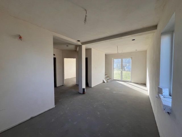 dom wolnostojący, 15 pokoi Trzebiatów, ul. Jaromin. Zdjęcie 2