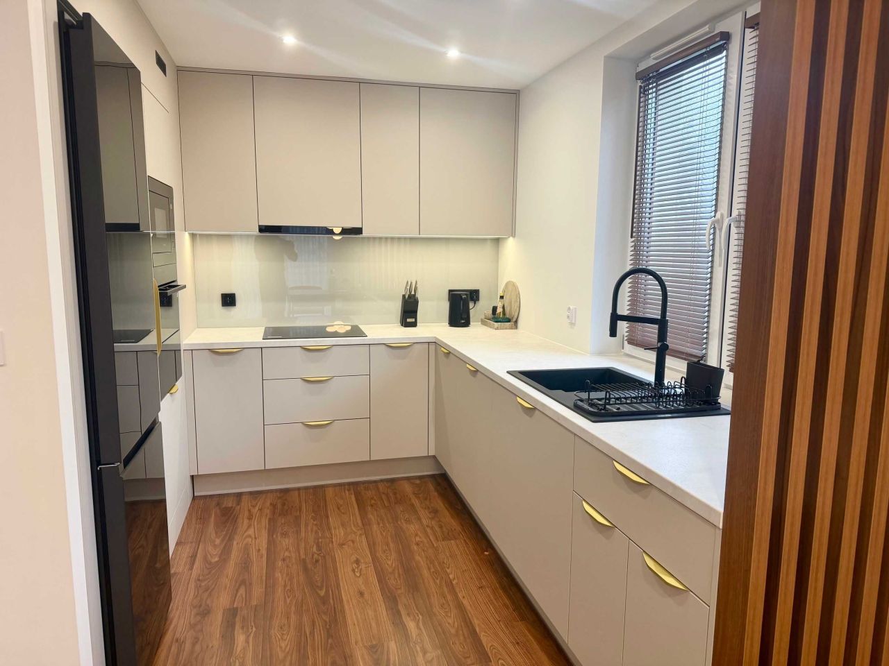 Mieszkanie 3-pokojowe Święta Katarzyna. Zdjęcie 8