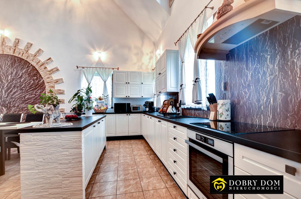 dom wolnostojący, 5 pokoi Brończany. Zdjęcie 3