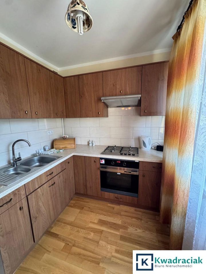 Jasło, ul. Krzysztofa Kamila Baczyńskiego Mieszkanie - 4 pokoje - 64 m² - 1 piętro