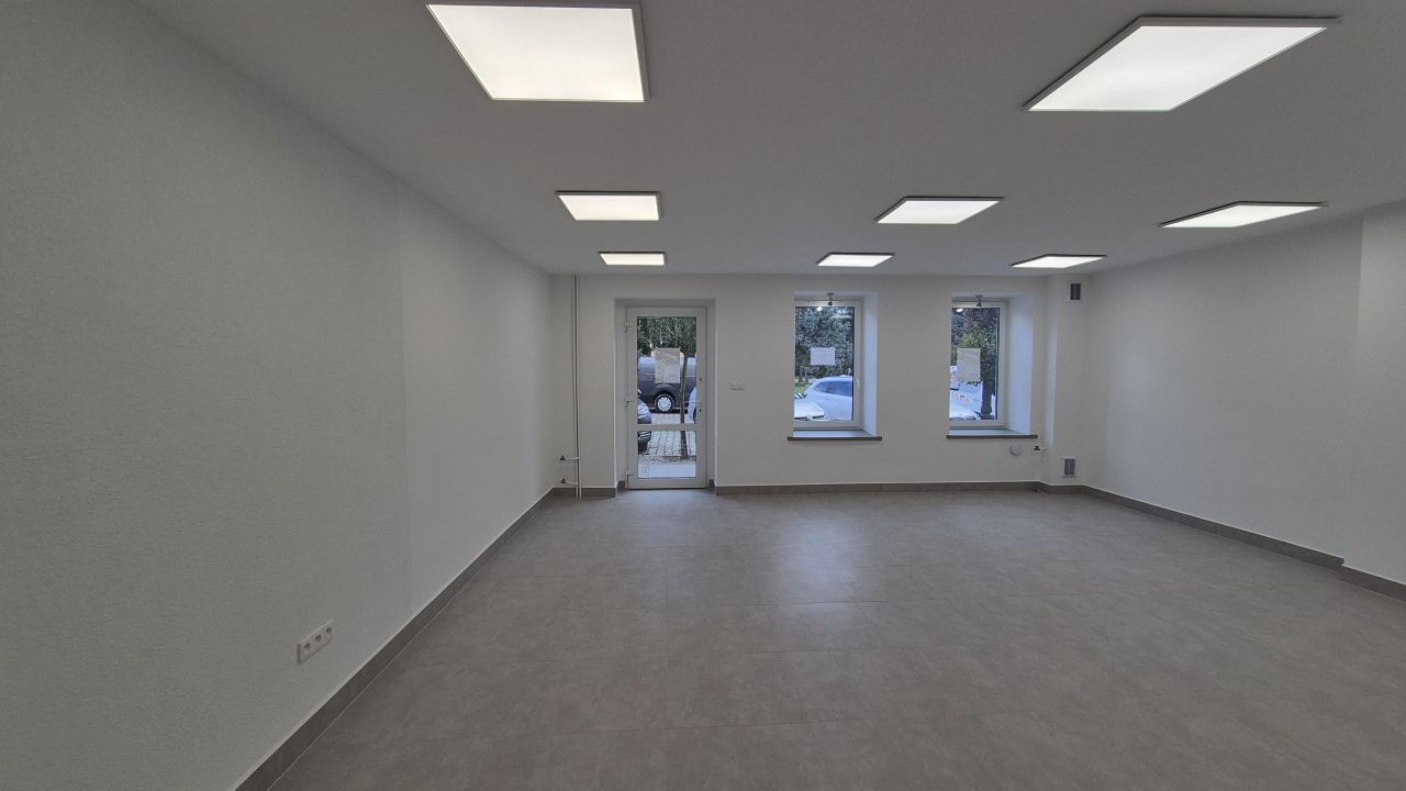 Lokal Lewin Brzeski, rynek Rynek. Zdjęcie 3