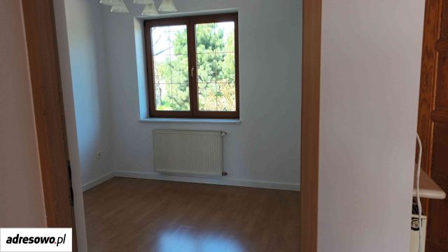 dom wolnostojący, 5 pokoi Rączna. Zdjęcie 9